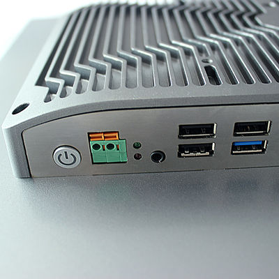 IP65 المدمج في الفولاذ المقاوم للصدأ لوحة الكمبيوتر 15 بوصة J1900 4G RAM 64GB SSD TPM 2.0