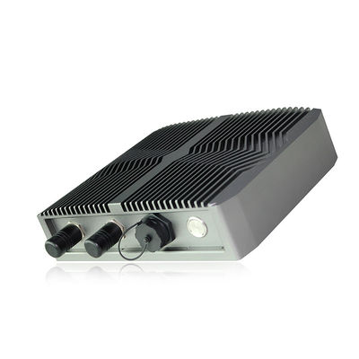 I3 I5 I7 RS232 4 USB كمبيوتر سطح المكتب الصناعي ، IP67 كمبيوتر بدون مروحة من الدرجة الصناعية