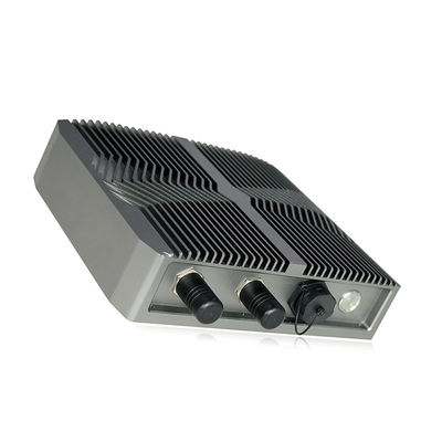 I3 I5 I7 RS232 4 USB كمبيوتر سطح المكتب الصناعي ، IP67 كمبيوتر بدون مروحة من الدرجة الصناعية